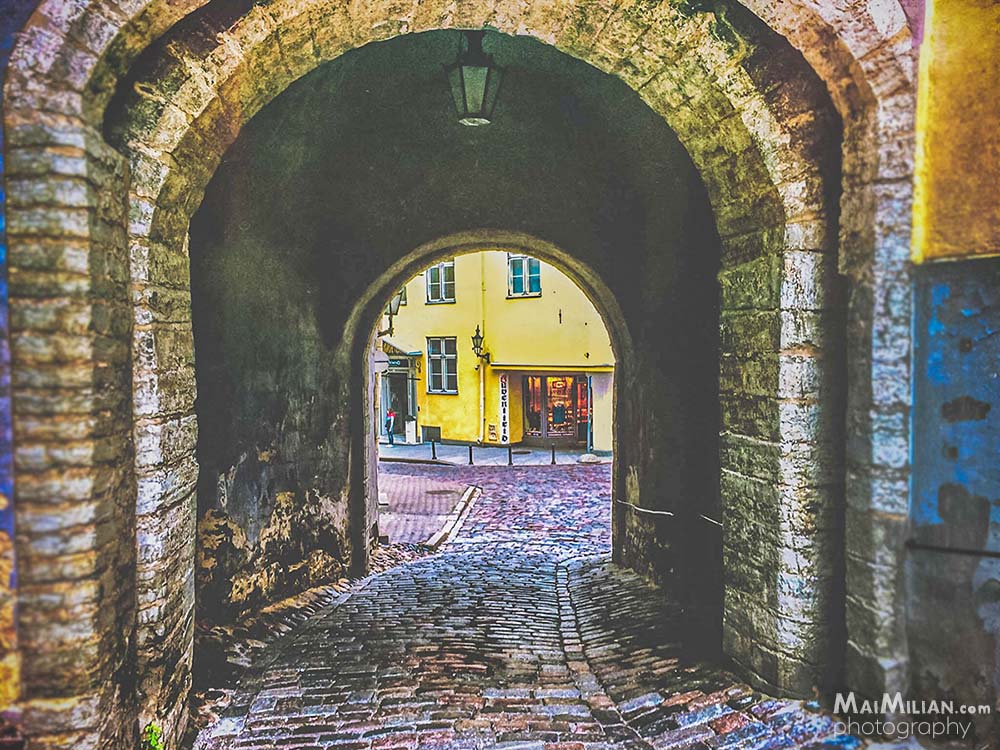 Old Town Arch Photo